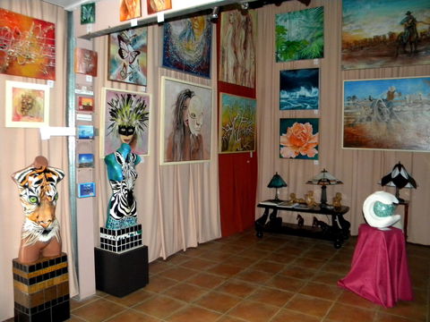 Alpha31 Art Gallery And Sculpture Garden - Accommodation Resorts 2