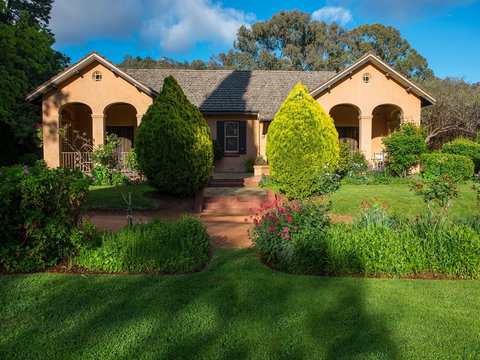 Calthorpes' House - Accommodation Resorts 0