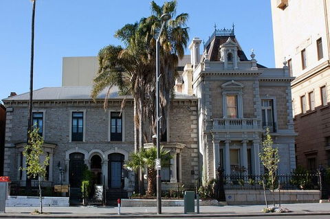 Adelaide Airport Transfers : Airport ADL To Adelaide City In Luxury Car - Accommodation Resorts 4