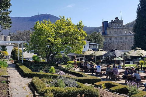 Breathtaking Panoramic Mountains,discover Colonial Convict History,MONA Museum ! - Accommodation Resorts 0