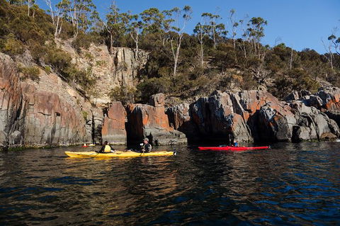 Hobart\'s Cliffs, Caves And Beaches Kayak Tour - Accommodation Resorts 7