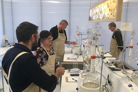 Master Gin Making Classes - Accommodation Resorts 1