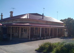 Old Bush Inn - Accommodation Resorts 0