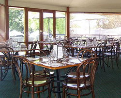 Oakbank Hotel - Accommodation Resorts 1