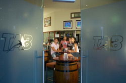 Gilhooleys Irish Bar & Restaurant - Chermside - Accommodation Resorts 3