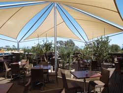 Daveys Hotel - Accommodation Resorts 3