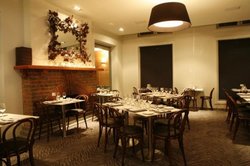 Precinct Hotel - Accommodation Resorts 2