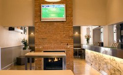 Queen's Head Hotel - Accommodation Resorts 1