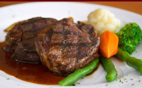 R. G. Mcgees Hotel Restaurant - Accommodation Resorts 0