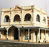 Empire Hotel - Accommodation Resorts