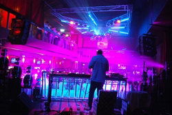 Amplifier Capitol - Accommodation Resorts 1