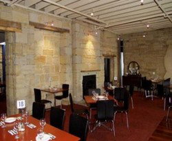 Customs House Waterfront Hotel - Accommodation Resorts 1
