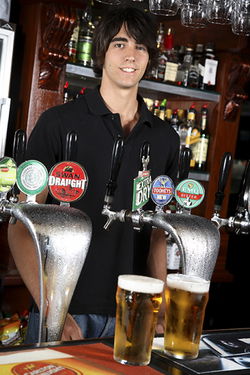 Kardinya Tavern - Accommodation Resorts 1