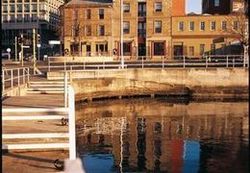 Customs House Waterfront Hotel - Accommodation Resorts 3
