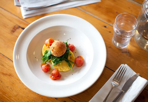 A Bite To Eat, A Drink As Well - Accommodation Resorts 2