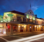 Town Hall Hotel - Accommodation Resorts