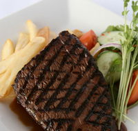 Commonwealth Hotel - Accommodation Resorts