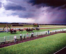Clarendon NSW Accommodation Resorts
