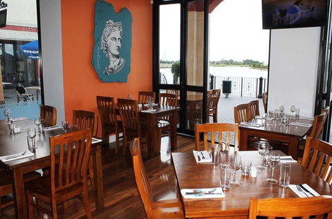 Athenia Restaurant & Bar - Accommodation Resorts 2