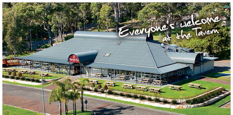 Empire Bay Tavern - Accommodation Resorts 0