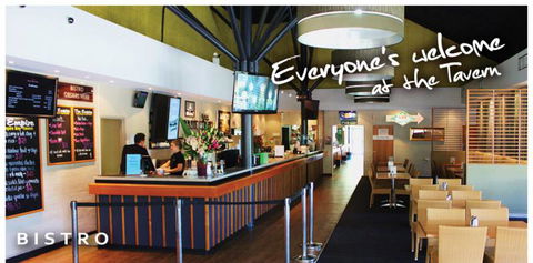 Empire Bay Tavern - Accommodation Resorts 1