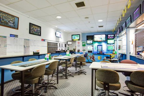 Taree Leagues Sports Club - Accommodation Resorts 1