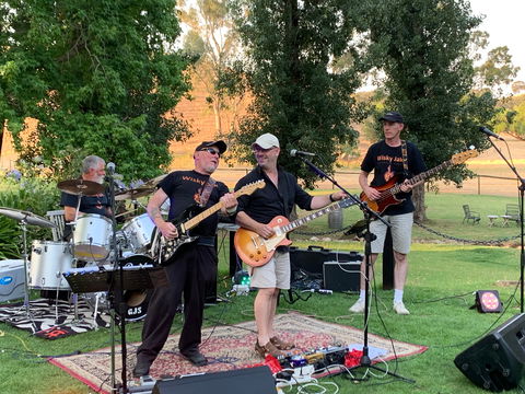 Angas Plains Wines Live In The Vines, With The Band -Wisky Jak - Accommodation Resorts 2