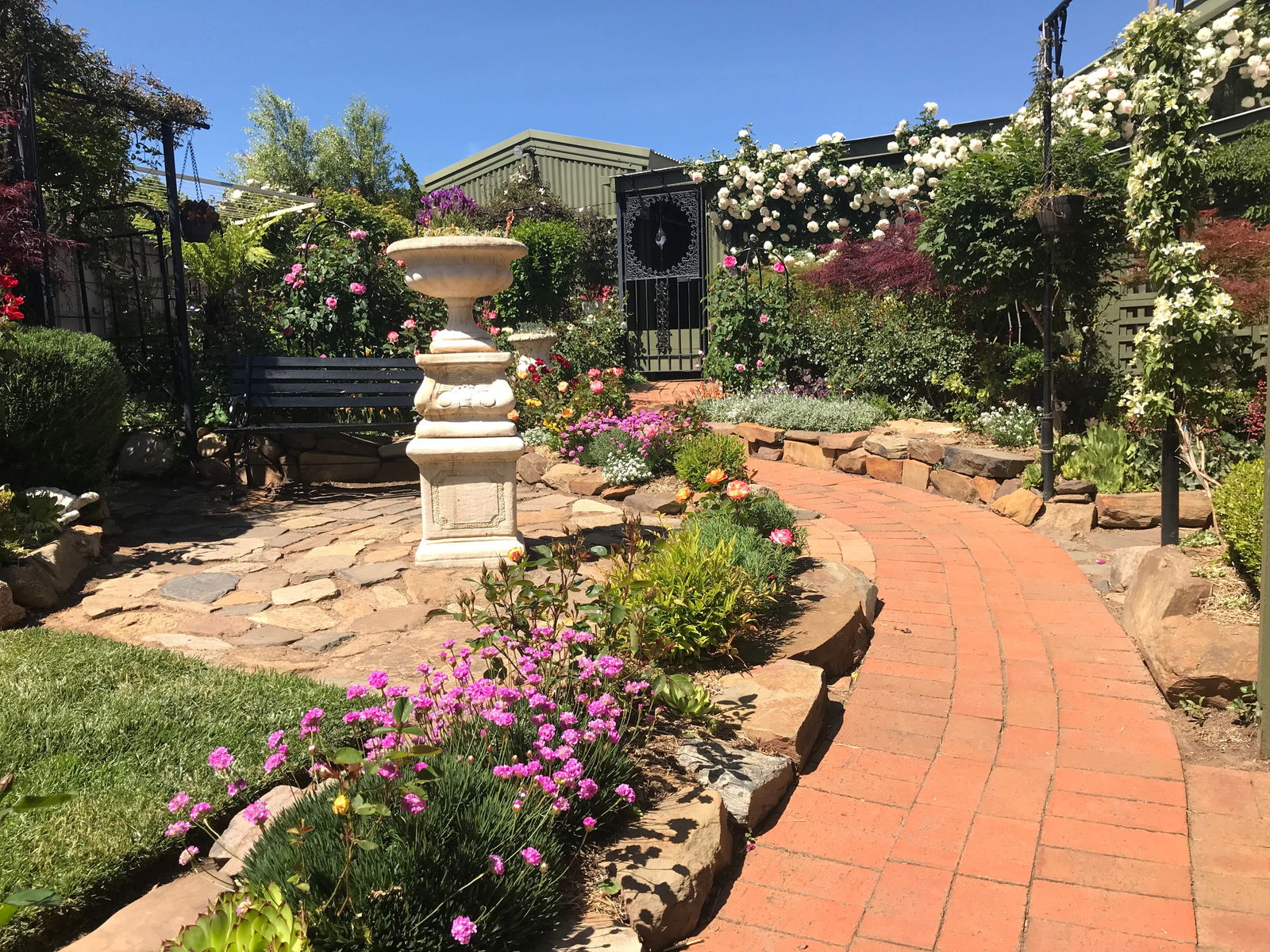 Crookwell NSW Accommodation Resorts