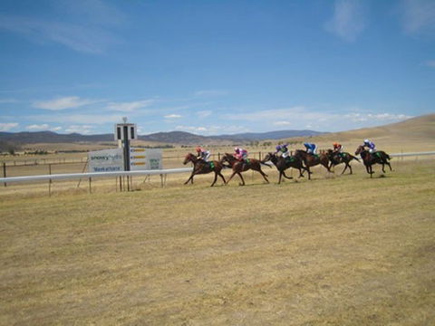 Adaminaby Cup Race Day - Accommodation Resorts 0