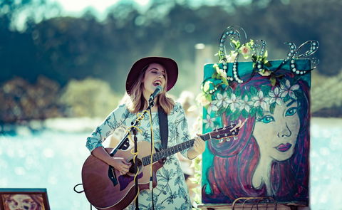 Buskers By The Lake - Accommodation Resorts 2