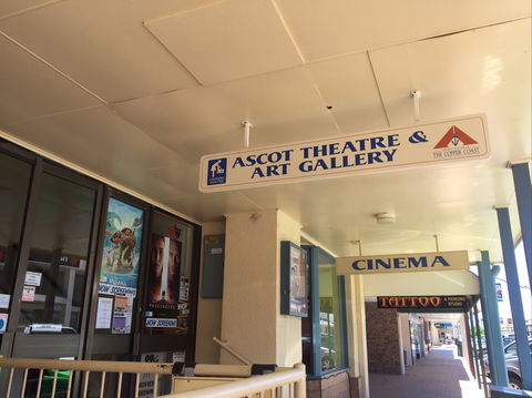 SALA 2020 Exhibition At The Ascot Community Exhibition Art Gallery. - Accommodation Resorts 1