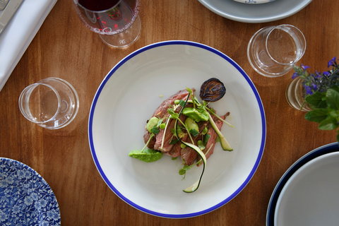 Dine In Style With Lola - Accommodation Resorts 1