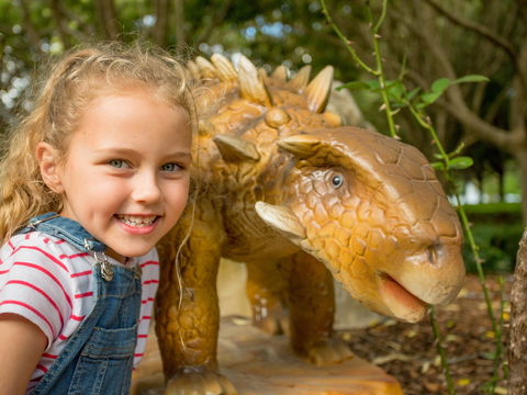 Mega Creatures At Hunter Valley Gardens - Postponed - Accommodation Resorts 2