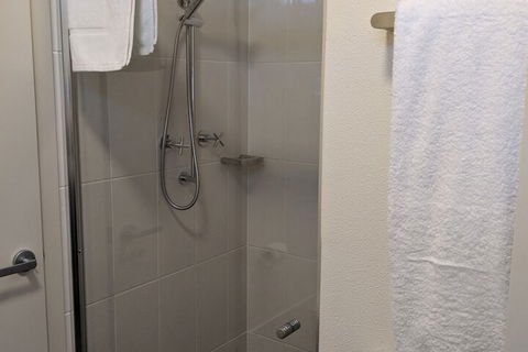 Dawson Motor Inn - Accommodation Resorts 6