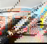 Home Backpackers - Accommodation Resorts