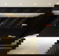 Burbury Hotel  Apartments - Accommodation Resorts