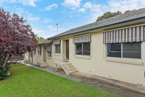 Astor Hotel Motel - Accommodation Resorts 6