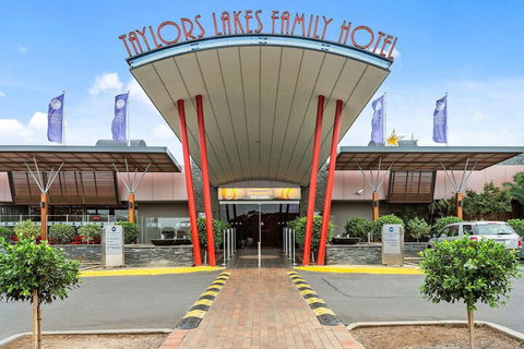 Quality Hotel Taylors Lakes - Accommodation Resorts 3