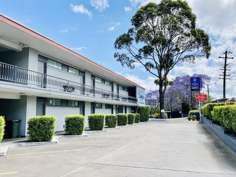 The Select Inn Ryde - Accommodation Resorts 0