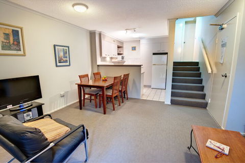 Spring Hill Gardens Apartments - Accommodation Resorts 5