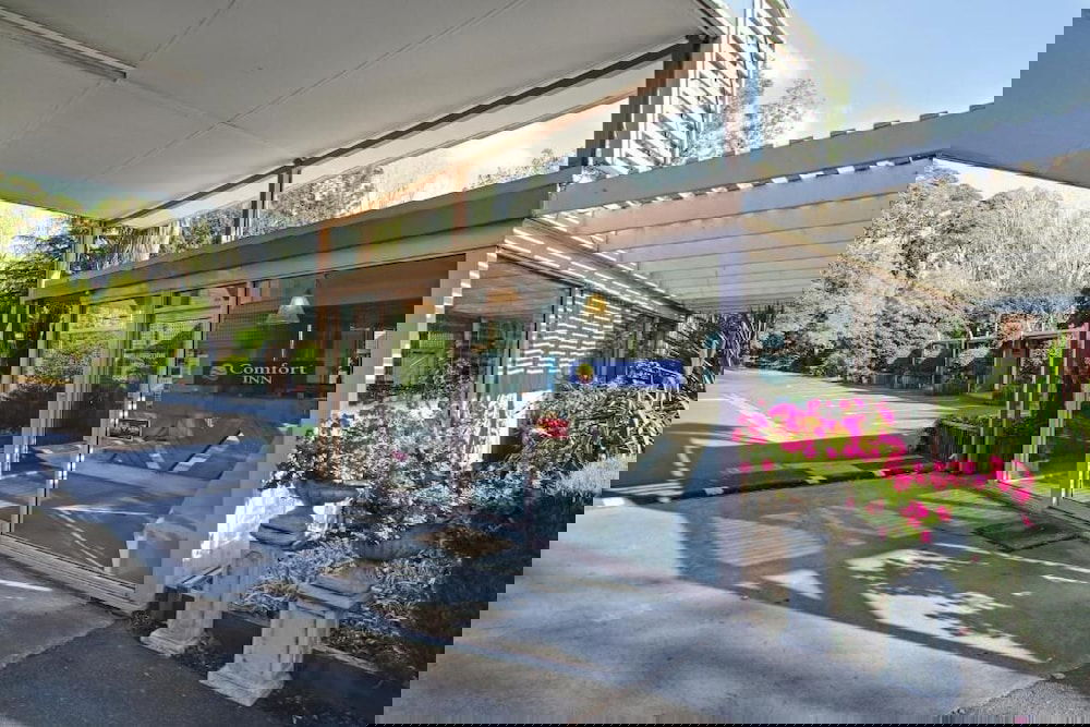 Amor VIC Accommodation Resorts