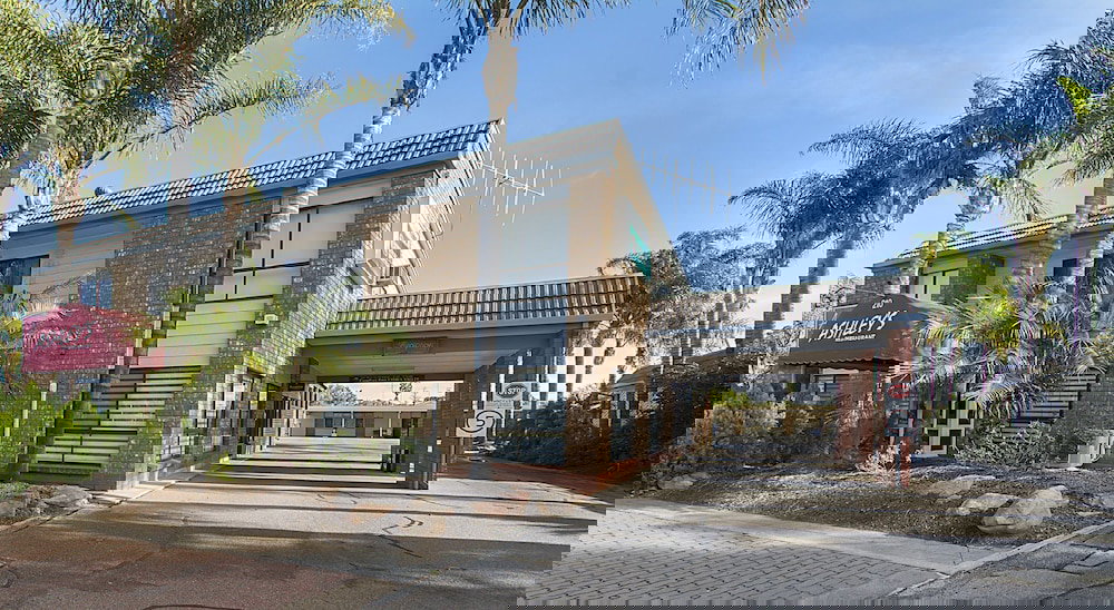  Accommodation Resorts