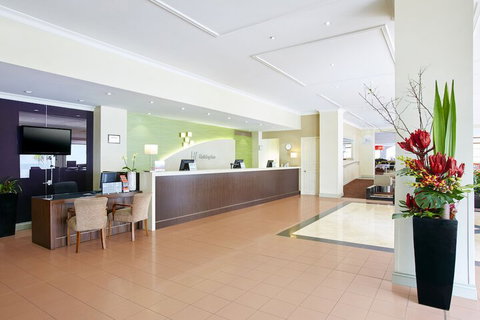 Holiday Inn Darling Harbour, An IHG Hotel - Accommodation Resorts 6