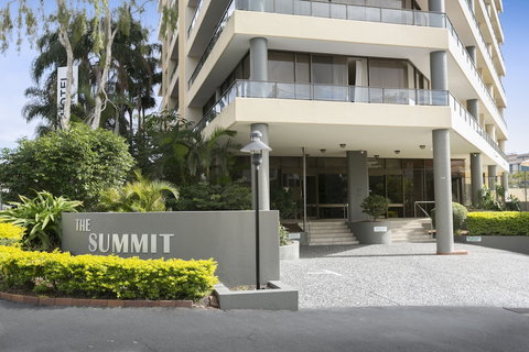 The Summit Apartments - Accommodation Resorts 3