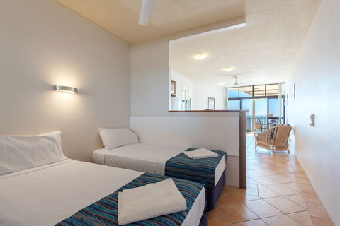 Amaroo At Trinity - Accommodation Resorts 6