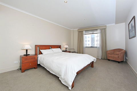 Accommodate Canberra - The Avenue - Accommodation Resorts 1