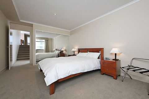 Accommodate Canberra - The Avenue - Accommodation Resorts 2