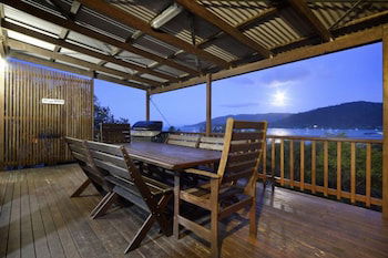 Airlie Getaway - Views - Accommodation Resorts 5
