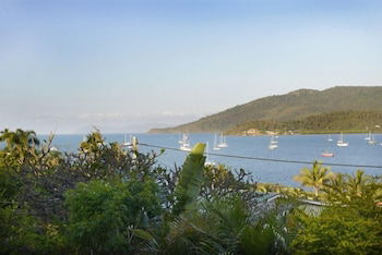 Airlie Getaway - Views - Accommodation Resorts 6