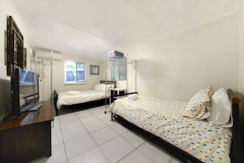Airlie Getaway - Views - Accommodation Resorts 1